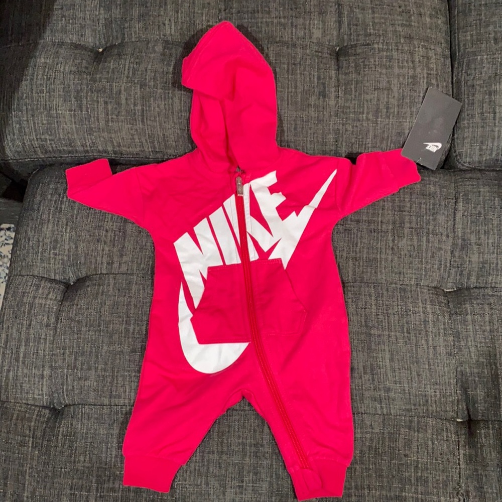 Nike newborn